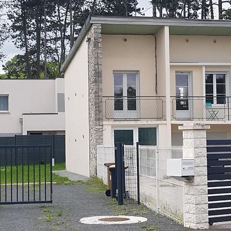 La Patalisse, Maison Type 3 Et Jardin 茹埃莱图尔 外观 照片